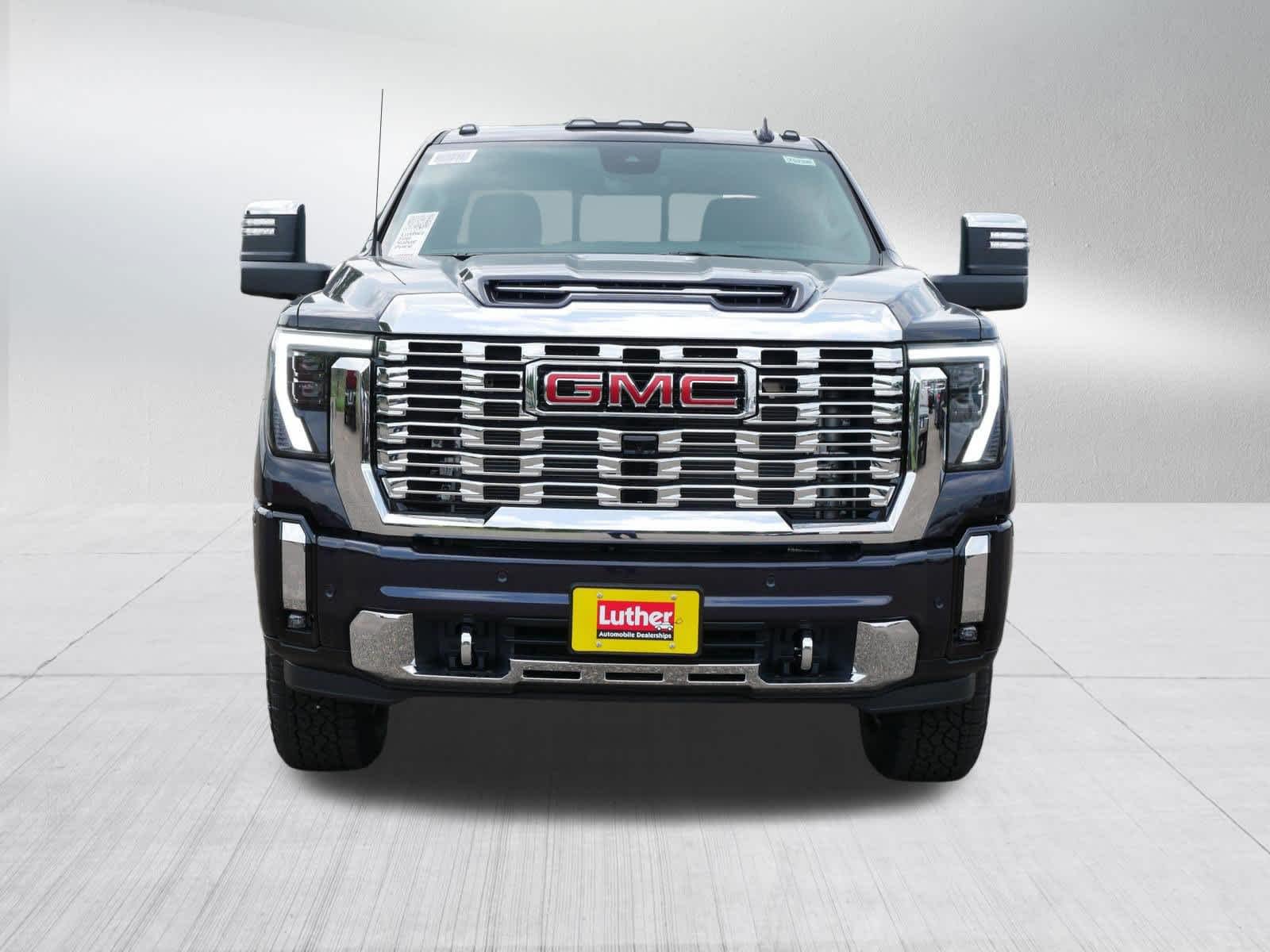2026 GMC Sierra 3500HD Denali - Photo 8