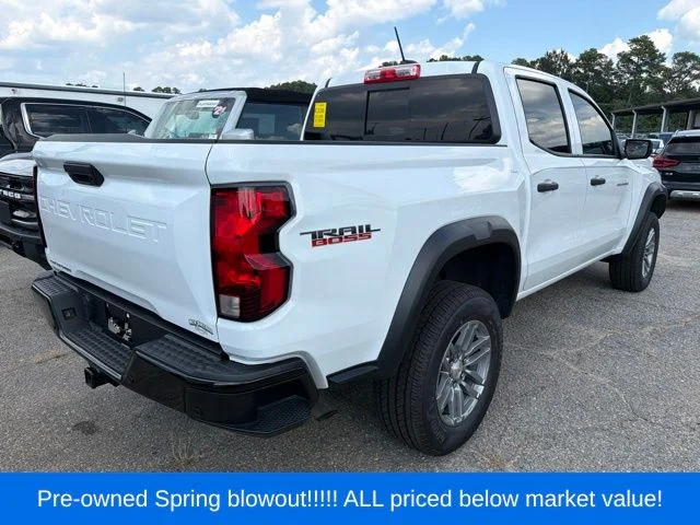 Used 2025 White Chevrolet Trail Boss image 9
