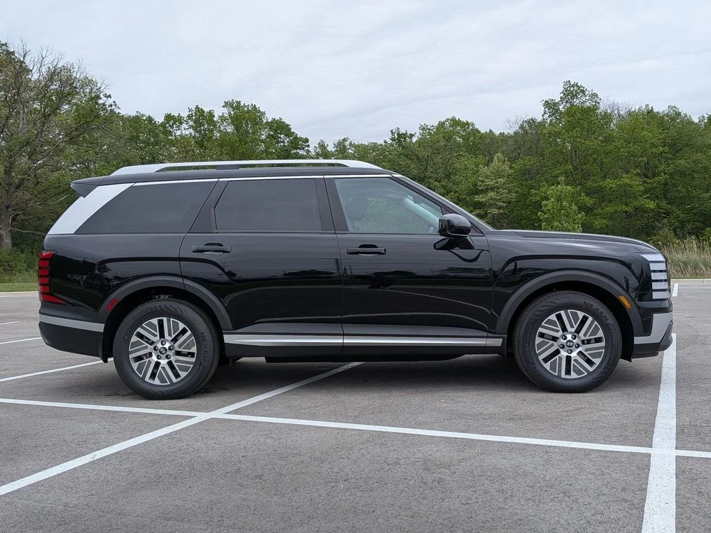 New 2026 Black Hyundai SEL image 8