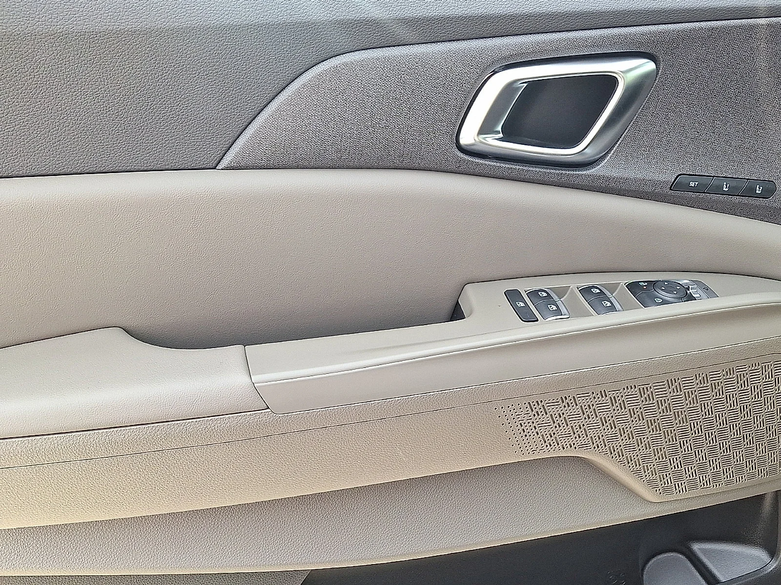 New 2027 Gray Kia EX image 12