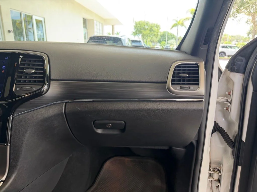 Used 2020 White Jeep Limited image 28