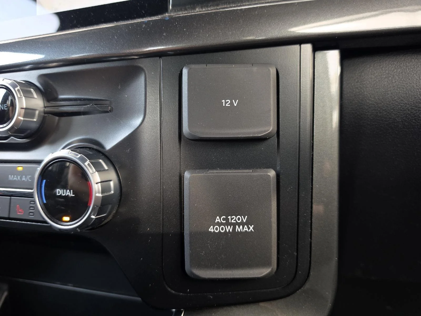 Used 2023 Oxford White Ford XLT image 37