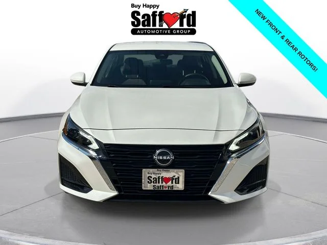 Used 2023 White Nissan 2.5 SV image 5