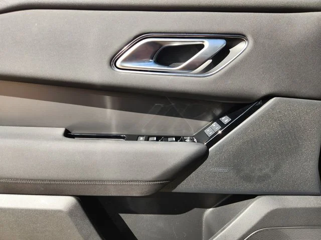 Certified Used 2025 Gray Land Rover Dynamic SE image 22