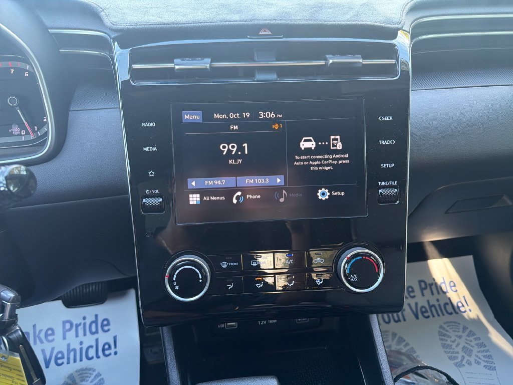 Used 2023 Hampton Gray Hyundai SE image 17