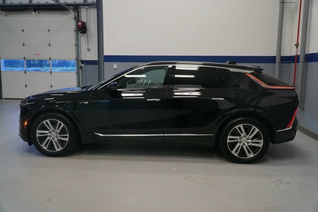 Certified 2024 Cadillac LYRIQ Tech with VIN 1GYKPMRL0RZ136401 for sale in White Plains, NY