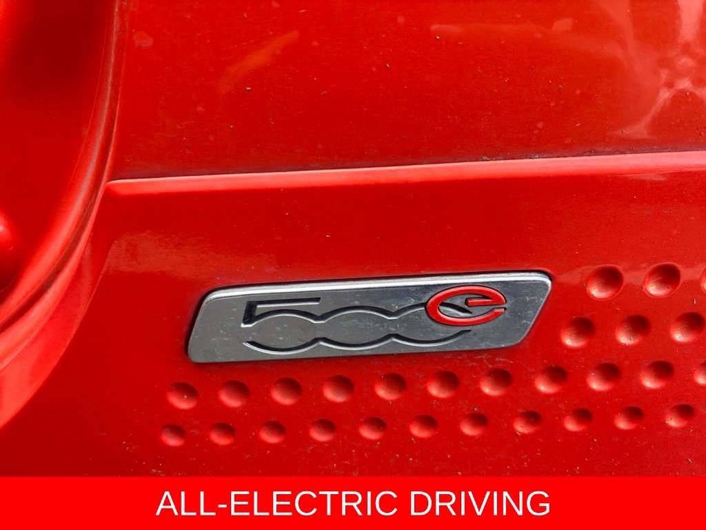 Used 2017 Electric Orange Tri-Coat Pearlcoat FIAT Battery Electric image 9