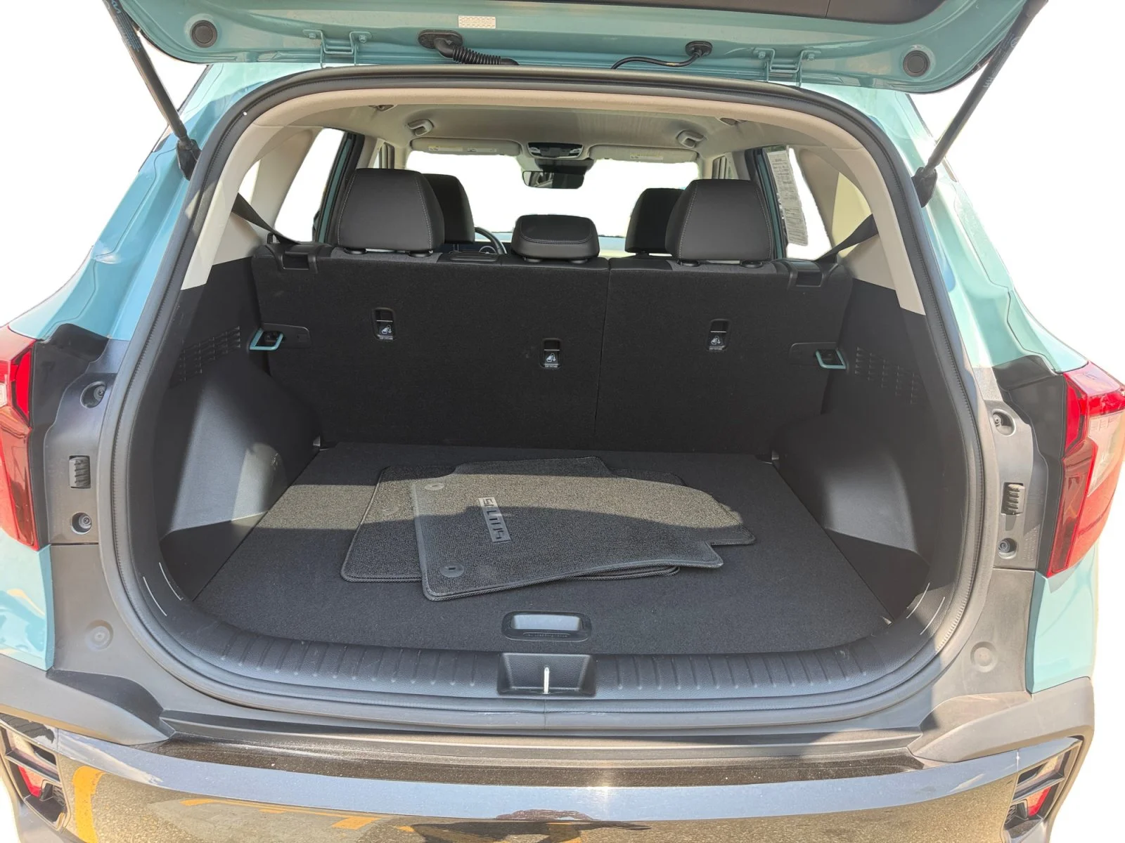 Certified Used 2024 Pluton Blue/Black Roof Kia S image 38