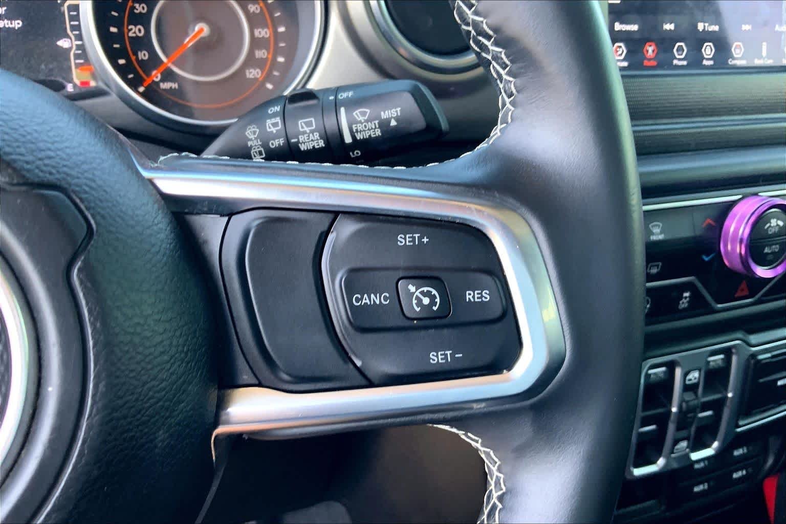 Used 2018 Sting-Gray Clearcoat Jeep Sahara image 24