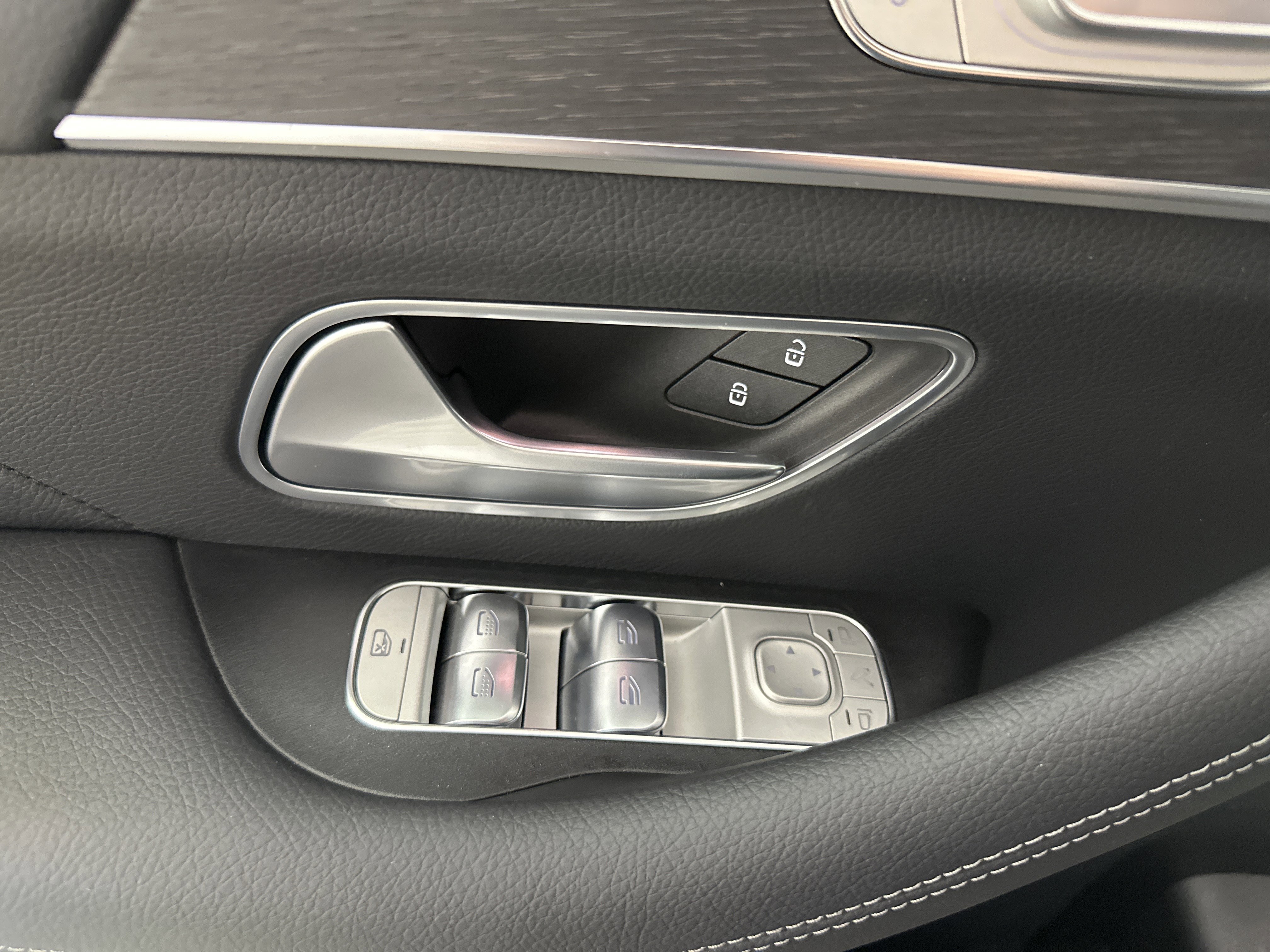 New 2026 Obsidian Black Metallic Mercedes-Benz GLS 450 image 40