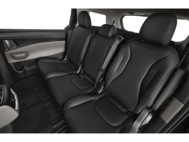 New 2027 Ceramic Silver Kia LXS In-Transit image 15