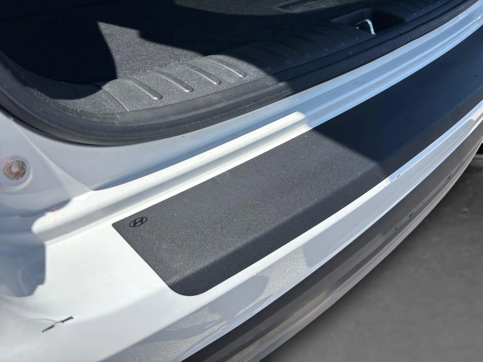 Used 2019 Dazzling White Hyundai Sport image 44