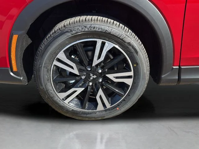 New 2026 Red Mitsubishi SE image 13