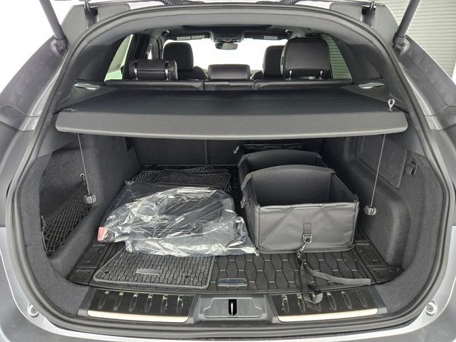2026 Jaguar F-Pace R-Dynamic S - Photo 13