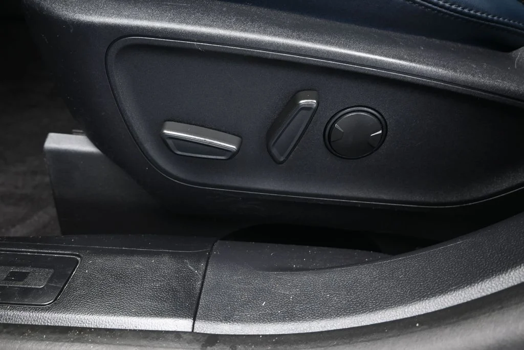 Used 2022 Blue Metallic Ford Outer Banks image 27