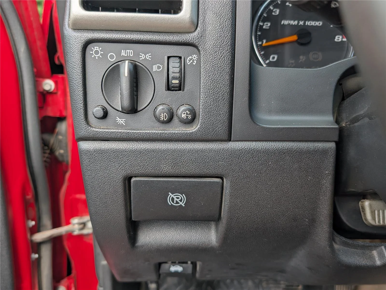 Used 2008 VICTORY RED Chevrolet LT w/1LT image 23