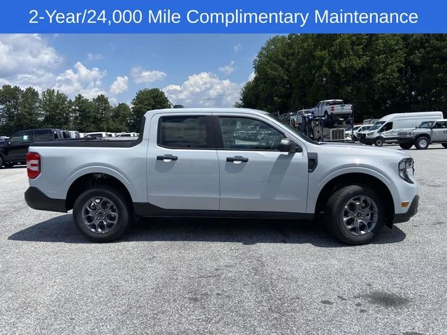 New 2026 White Ford XLT image 2