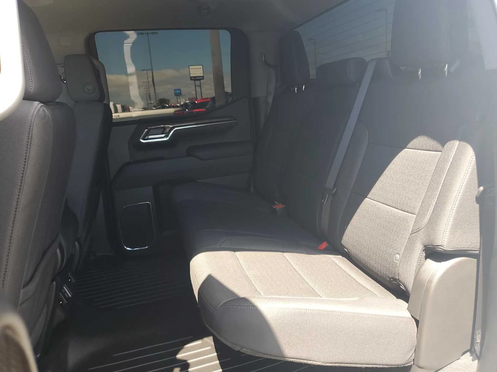 Used 2025 Summit White Chevrolet RST image 14