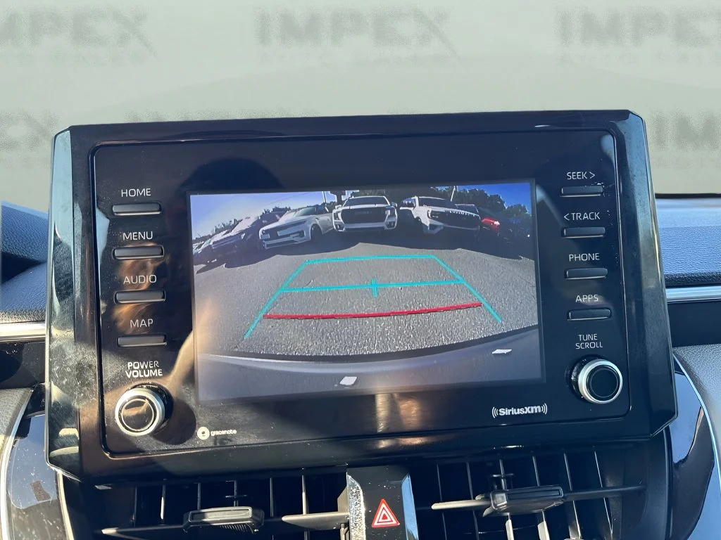 Used 2022 Silver Toyota L image 18