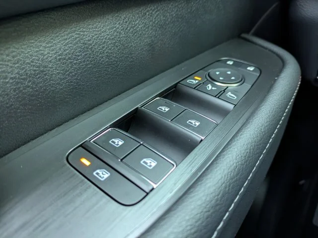 New 2026 Gray Nissan SL image 27