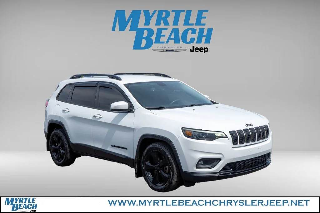 Used 2020 Bright White Clearcoat Jeep Latitude Plus image 8