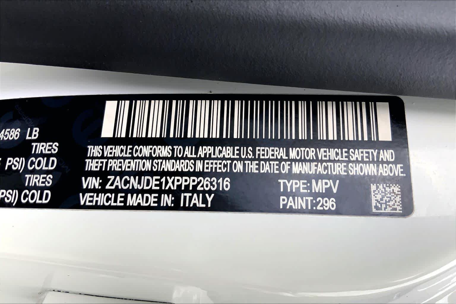 Used 2023 Alpine White Clearcoat Jeep Altitude image 33