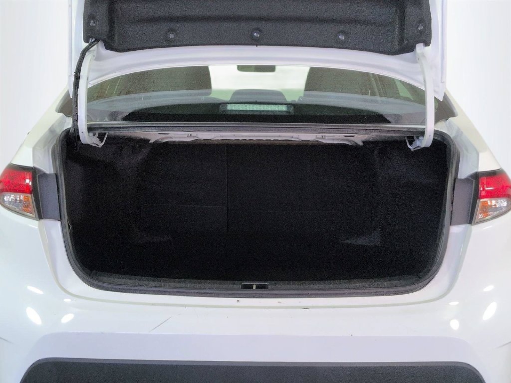 2024 Toyota Corolla LE - Photo 16