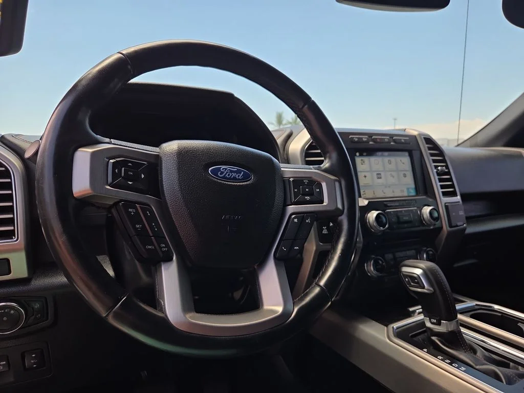 Used 2018 White Ford Platinum image 9