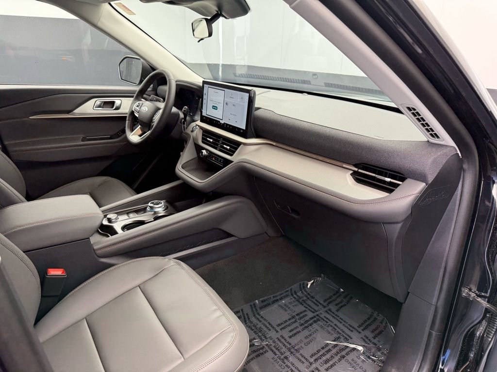 New 2026 Agate Black Metallic Ford Active image 53