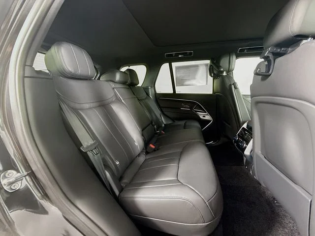 New 2026 Carpathian Grey Land Rover SE image 29