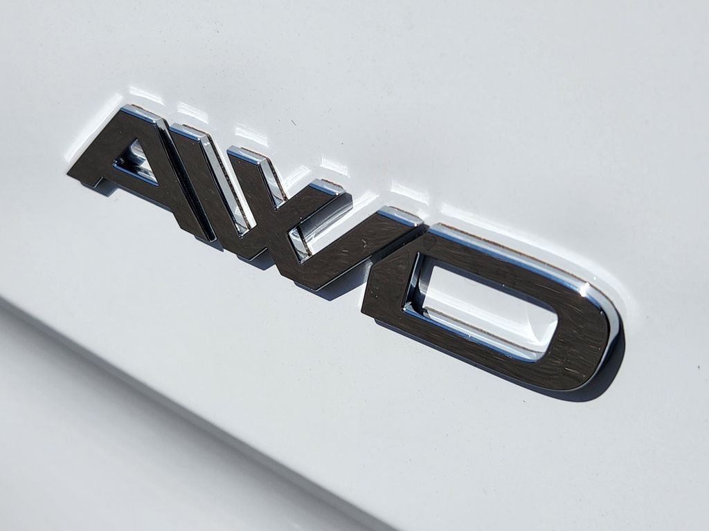 New 2026 ARCTIC WHITE Mercedes-Benz Standard Roof 4-Cyl Diesel HO image 10