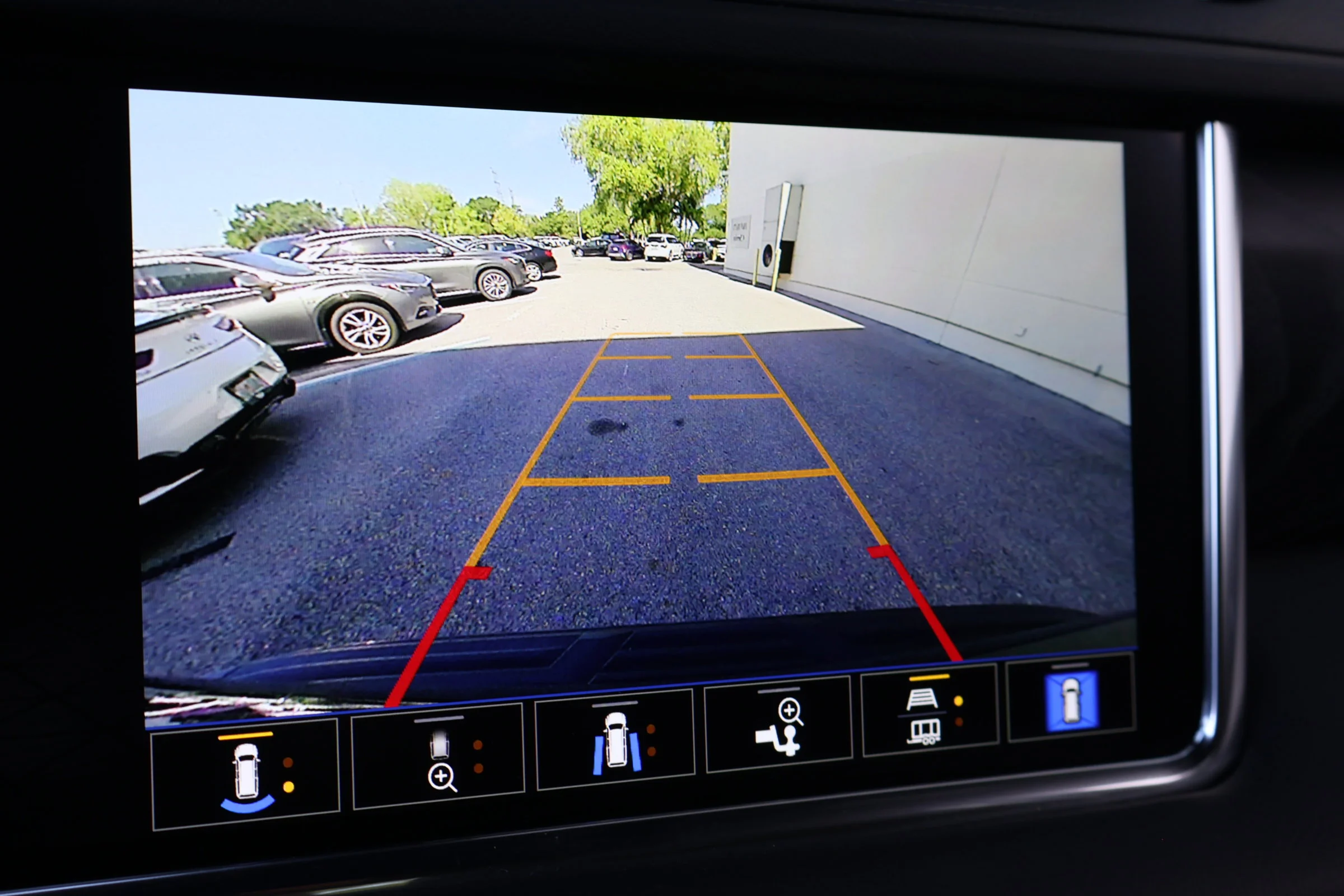 Used 2022 Onyx Black GMC Denali image 4