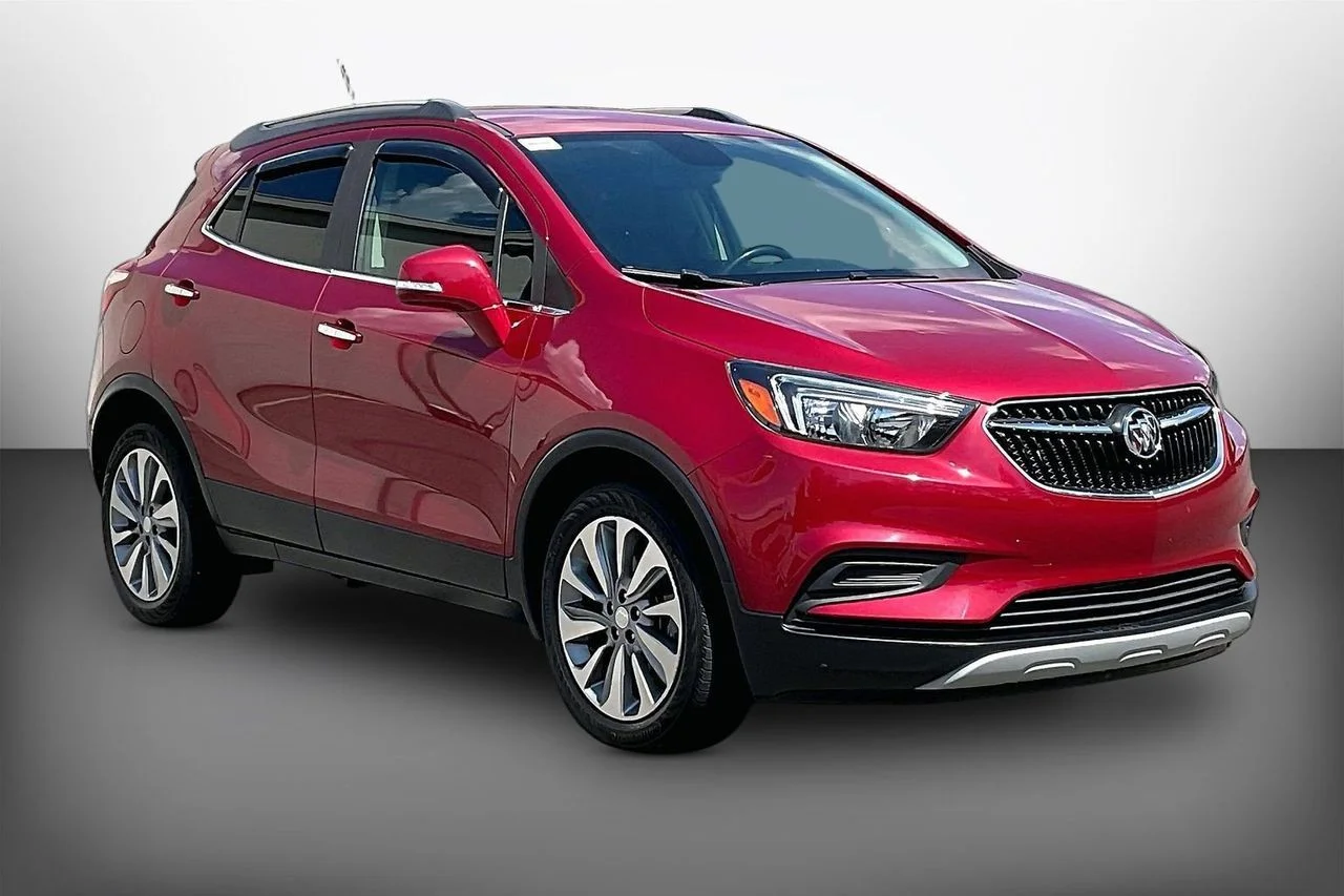 Used 2019 Red Buick Preferred image 2
