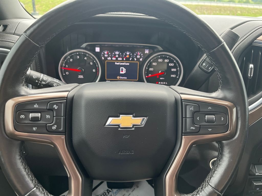 Used 2022 Black Chevrolet High Country image 14