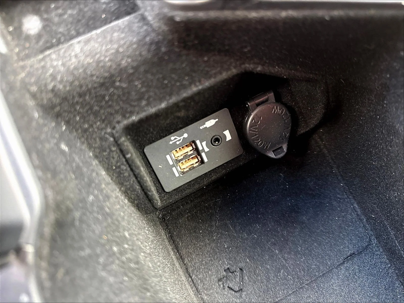 Certified Used 2025 Ultra White Lexus  image 18