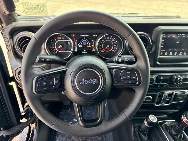 2023 Jeep Wrangler 4-Door Altitude - Photo 25