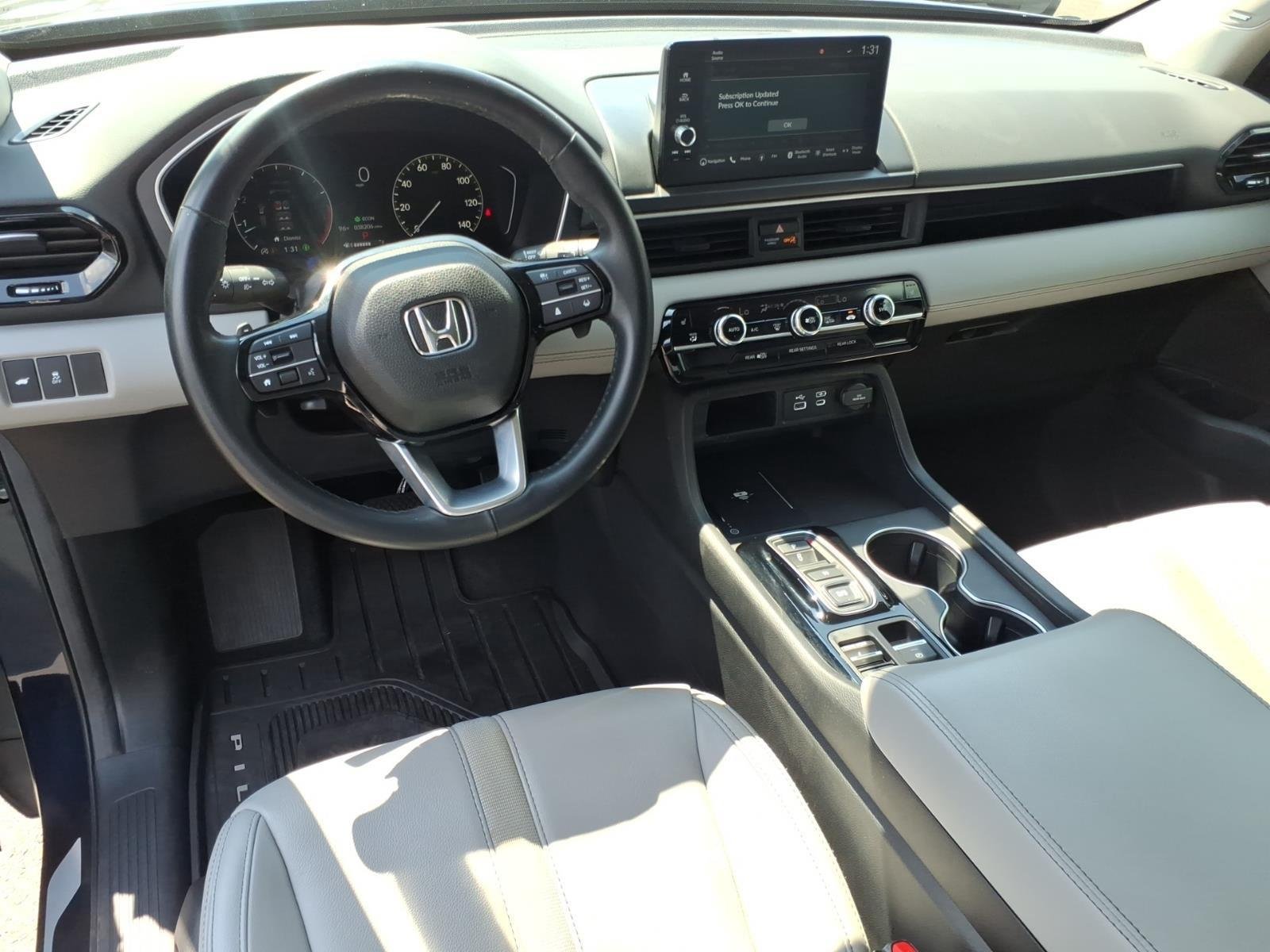 Used 2025  Honda TRG image 22