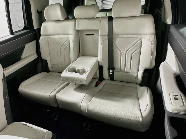New 2027 Red Hyundai SEL image 11