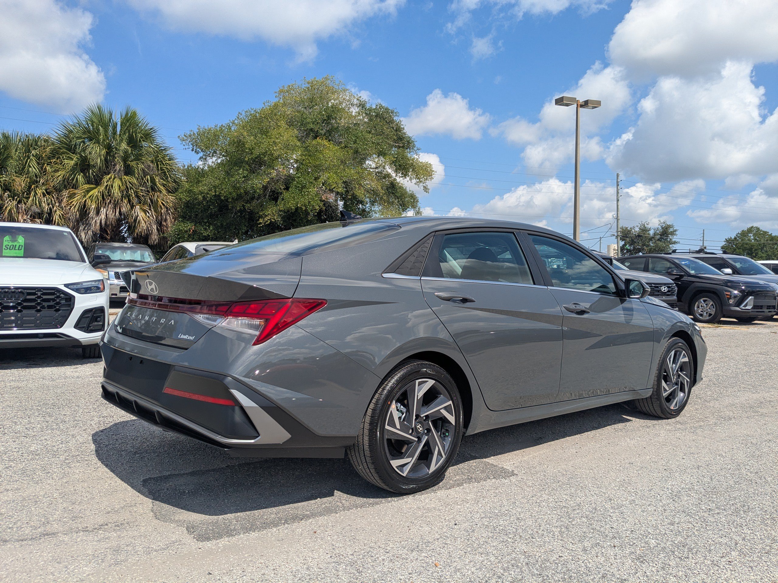 New 2026 Ecotronic Gray Hyundai Limited image 5
