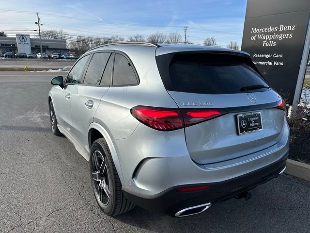 Used 2026 Cirrus Silver Metallic Mercedes-Benz GLC 300 image 3