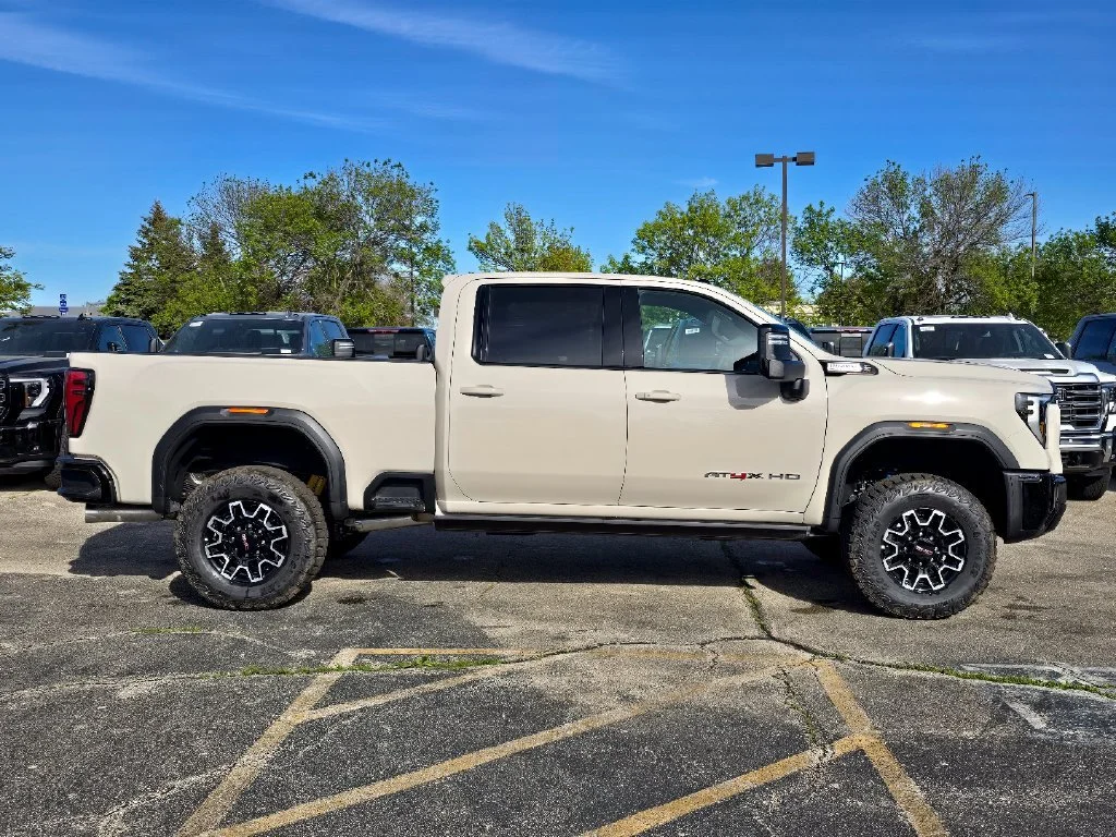 2026 GMC Sierra 2500HD AT4X - Photo 9