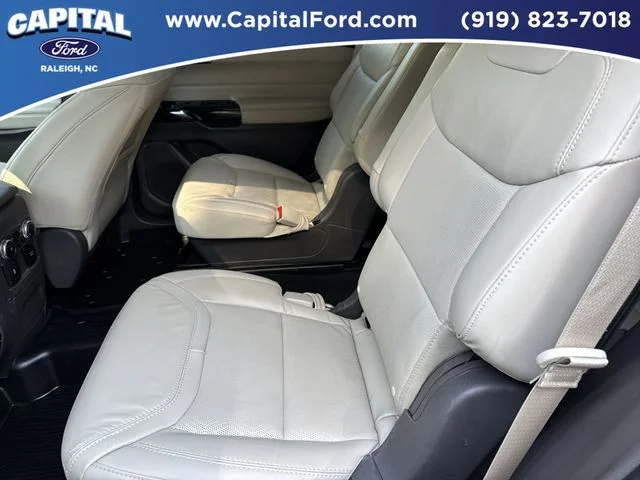 Used 2024 White Ford Platinum image 18