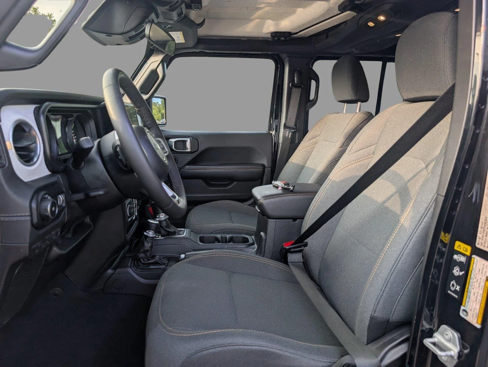 Used 2025 Black Clearcoat Jeep Sahara image 15