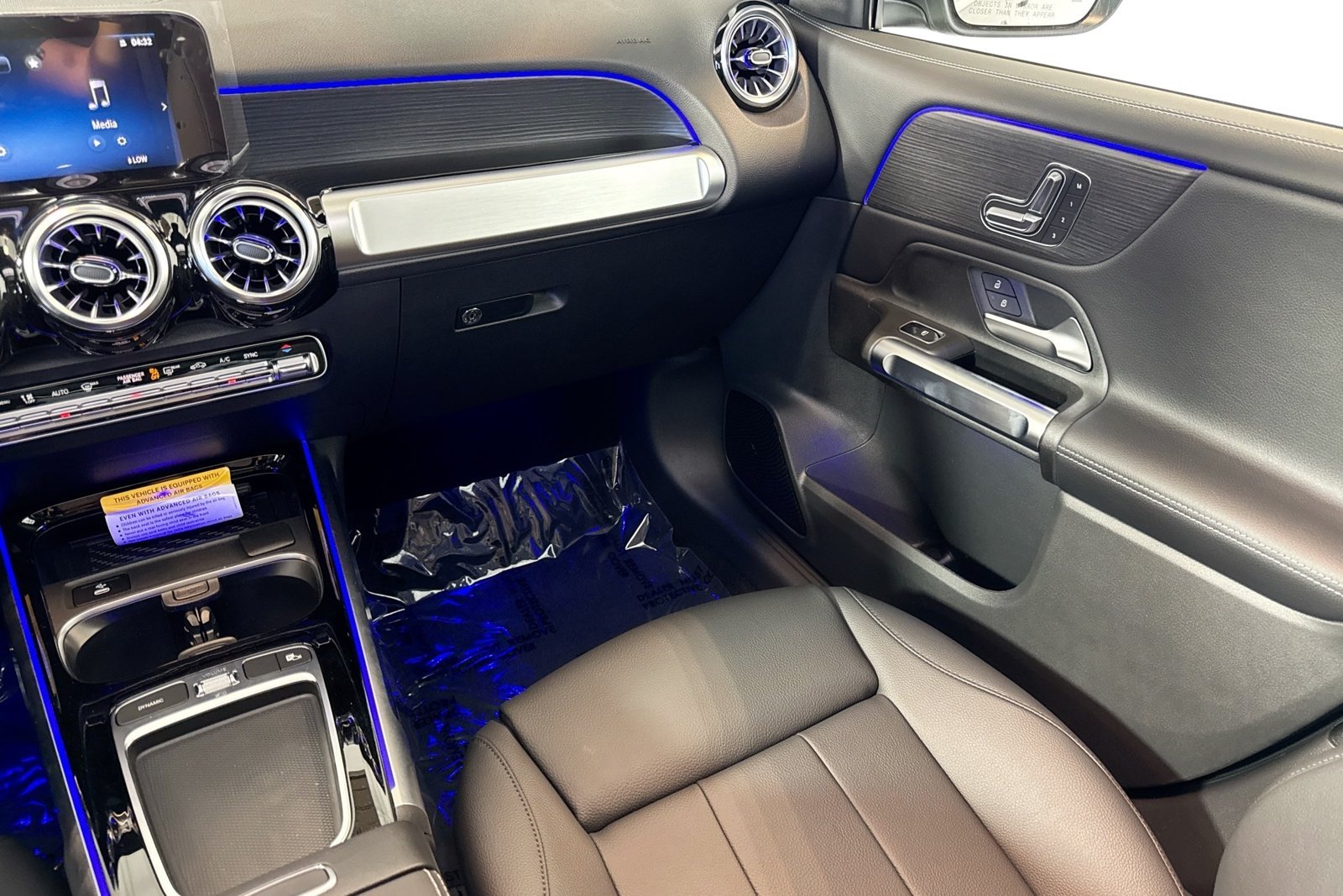 New 2026 Night Black Mercedes-Benz GLB 250 image 21