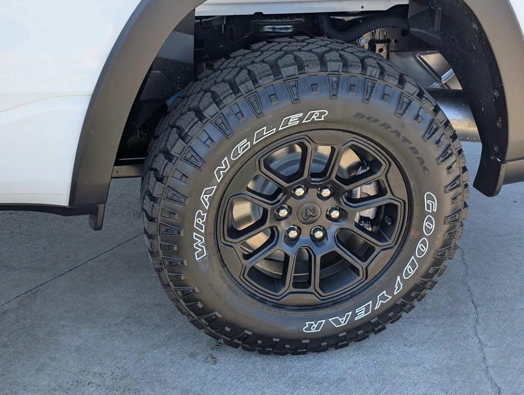 New 2026 Bright White Clear-Coat Exterior Paint RAM Rebel image 39
