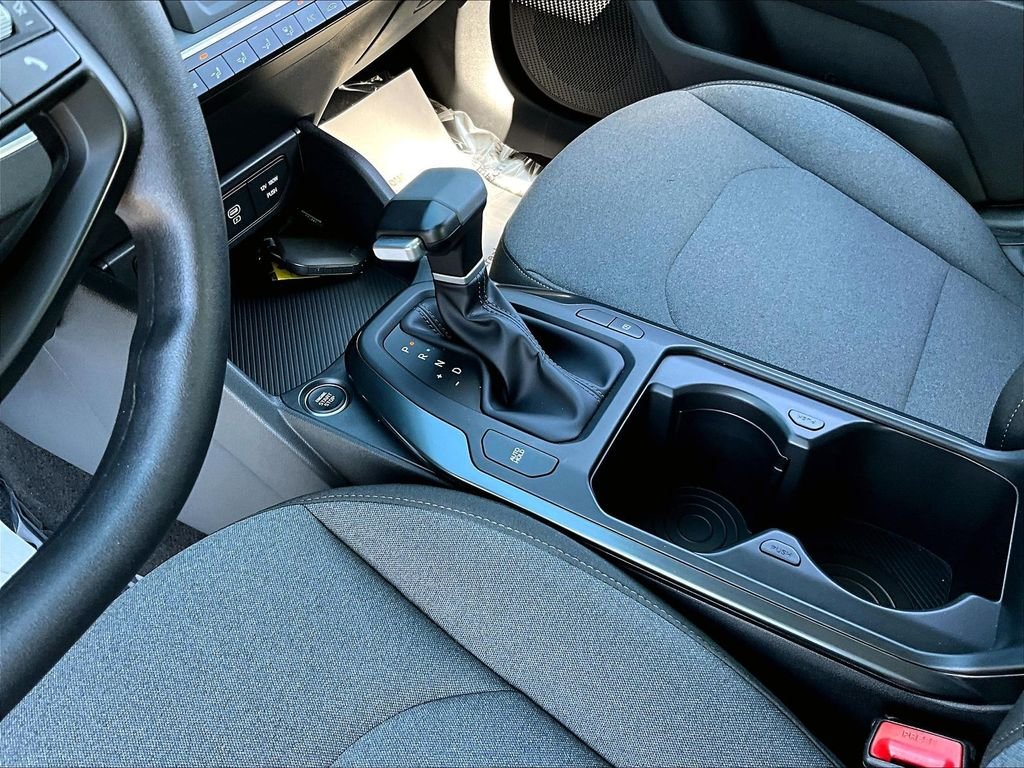 Used 2025 Blue Kia LXS image 18