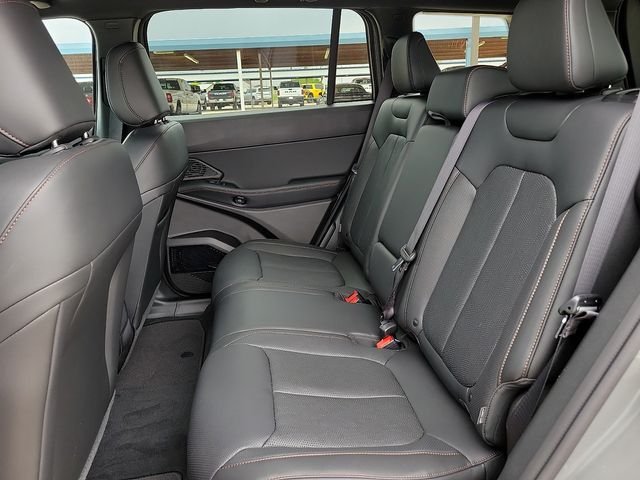 New 2026 Sting-Gray Clear-Coat Exterior Paint Jeep Overland image 8