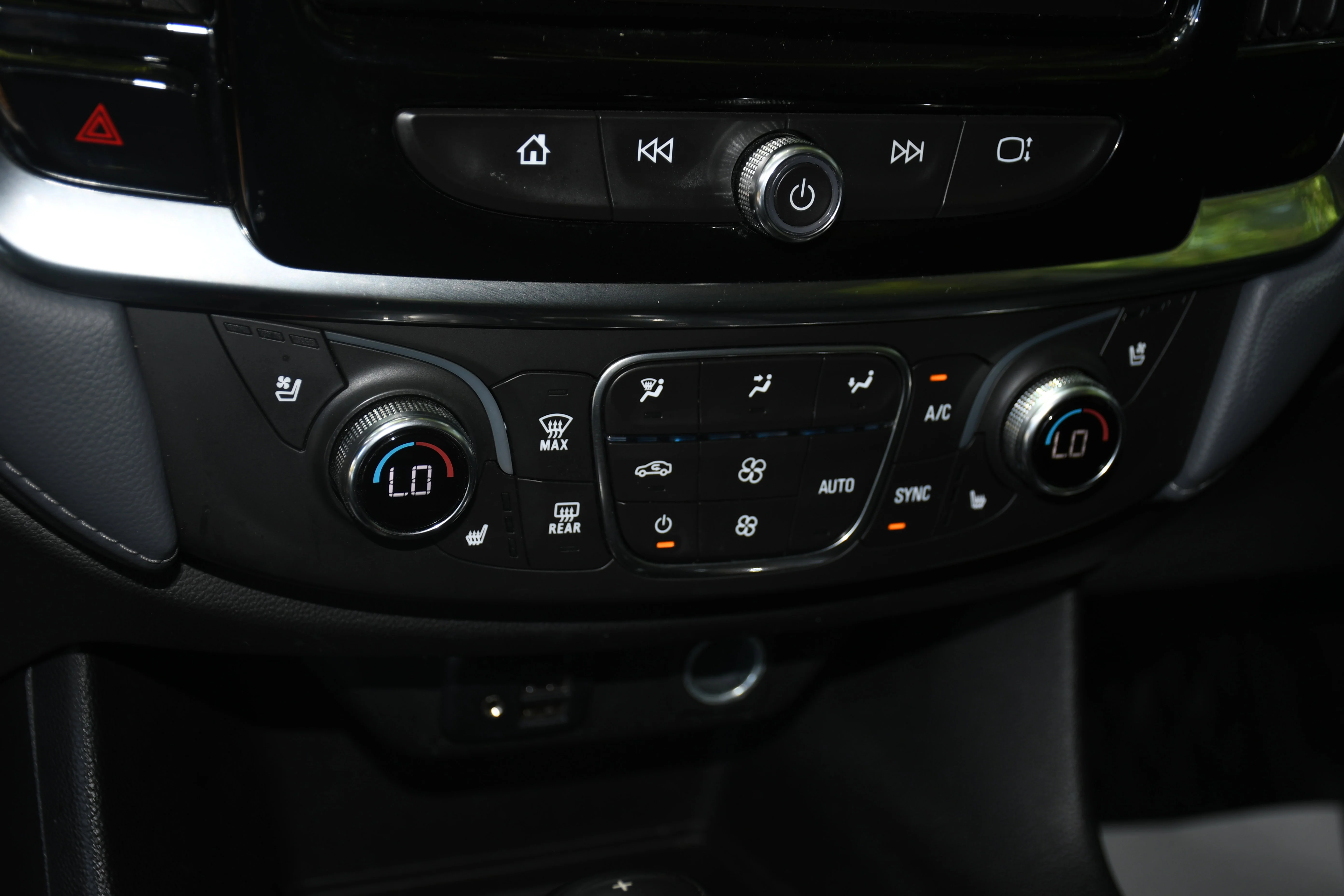 Used 2020 Red Chevrolet Premier image 14