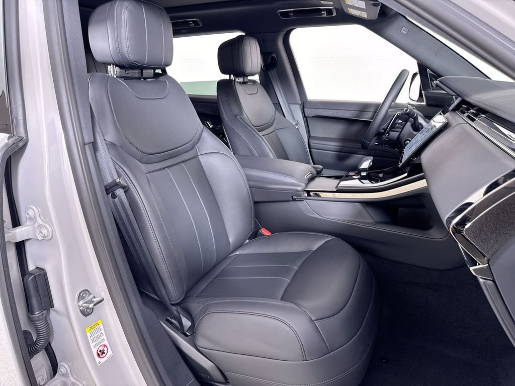 New 2026 Borasco Grey Land Rover Dynamic SE image 22