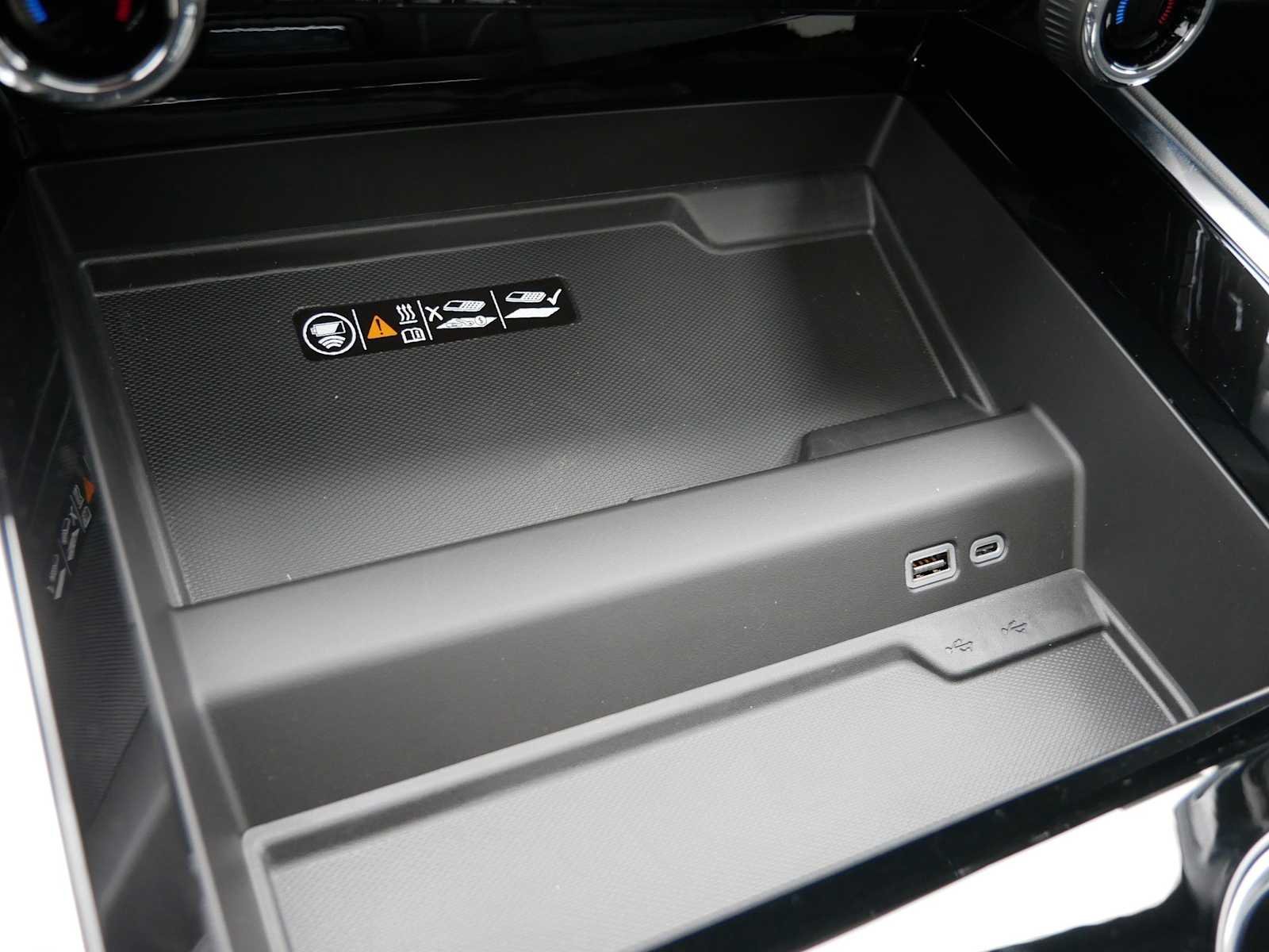 2026 Chevrolet Suburban Premier - Photo 20